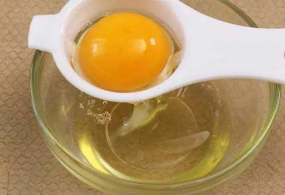 蛋黄蛋清哪个健康（鸡蛋黄蛋清哪个营养高）-图1