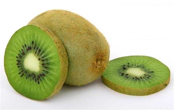 绿色的健康水果小吃（绿色水果对身体有哪些好处）-图1